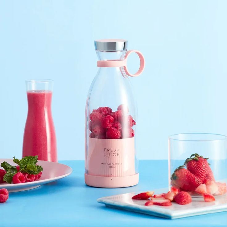 Mini Portable Blender Electric Fruit Juicer Mixers 380 Ml (random color)